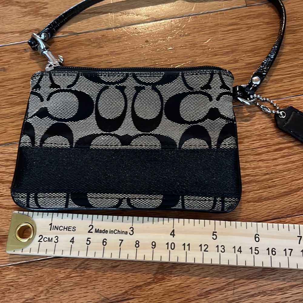 ☀️Coach Wristlet - Picture 6 of 7
